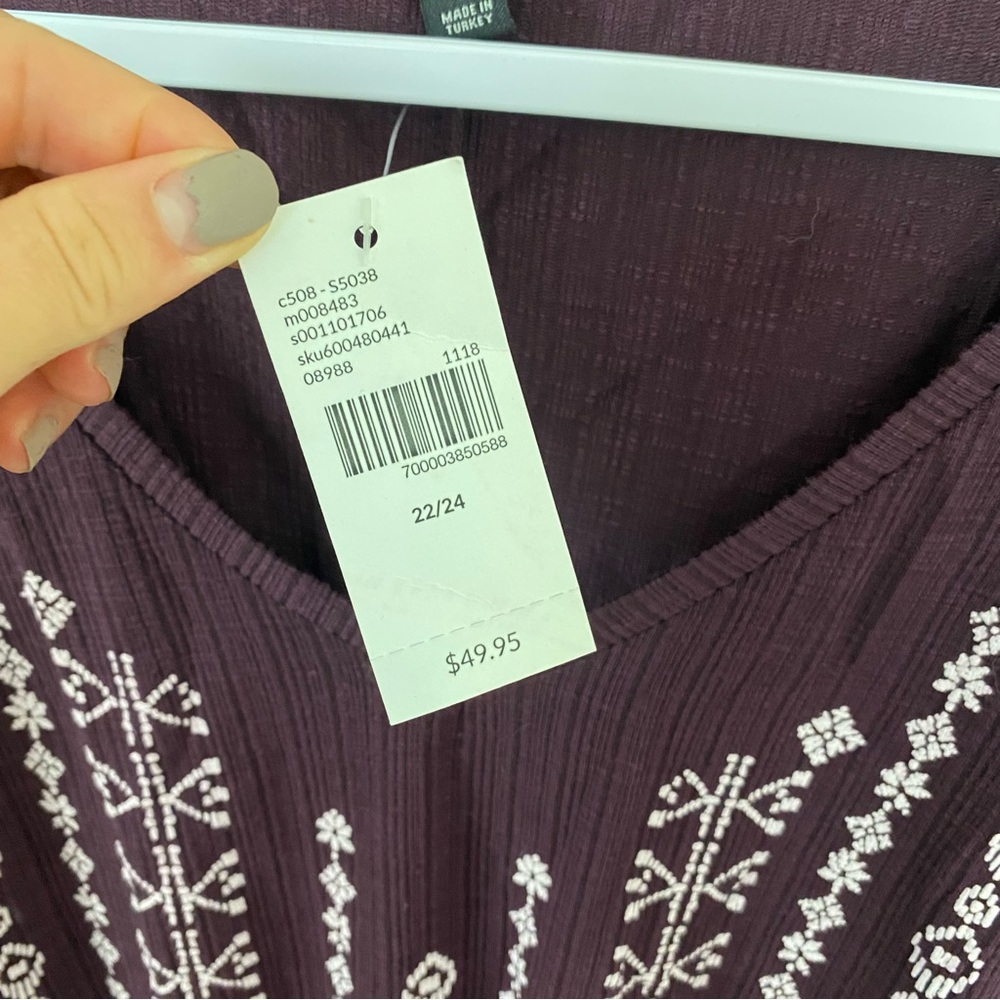 Lane Bryant Flutter Sleeve Embroidered Short Sleeve Top - Picture 5 of 8